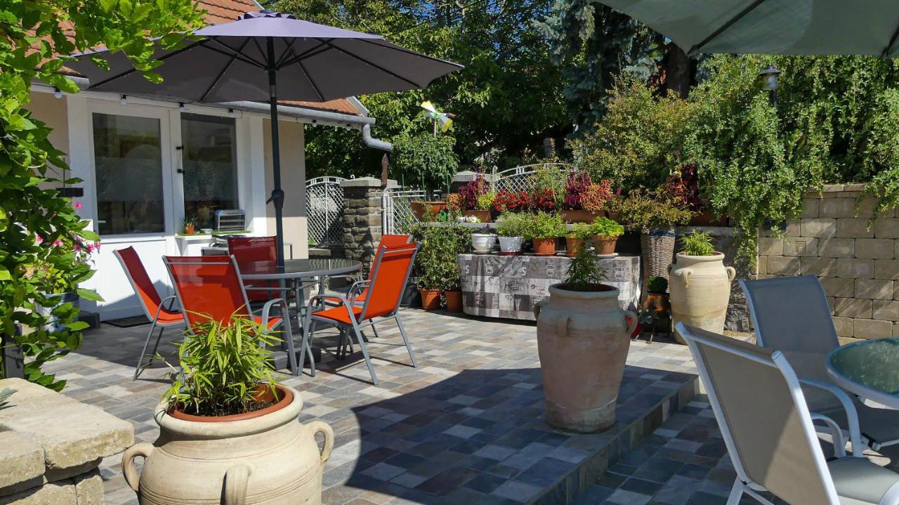 T.H.Ny Village Inn Cottage Tihany Exterior foto
