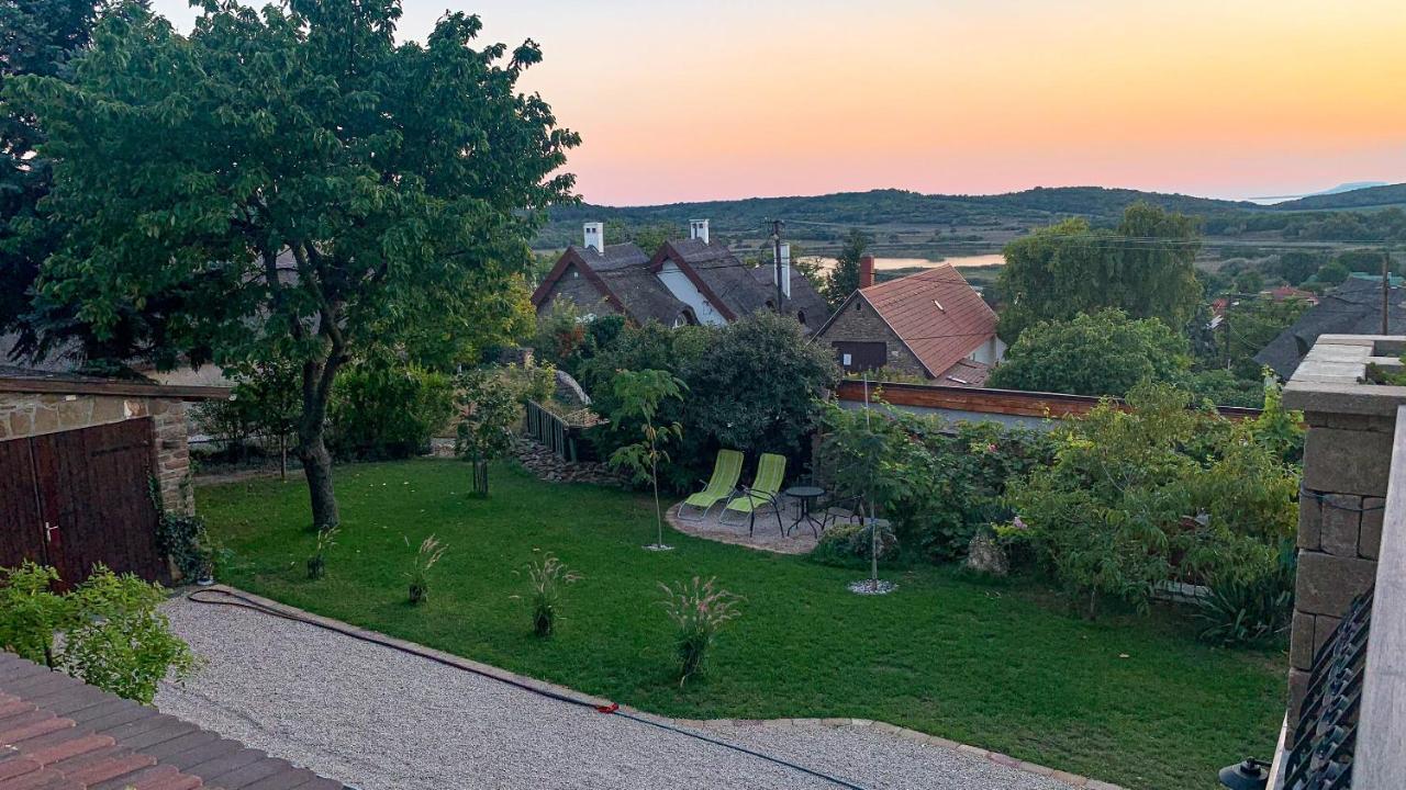 T.H.Ny Village Inn Cottage Tihany Exterior foto